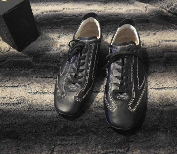 Tod\'s Black Leather Loafers with White Stitching main image 6